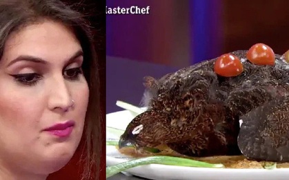 Thí sinh MasterChef bị đuổi khỏi sân khấu vì mang nguyên con chim chết lên mời giám khảo xơi
