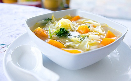 Bác sĩ khoa Tiêu Hóa chỉ ra cách phòng bệnh ung thư từ một loại canh chứa 4 loại rau củ sau