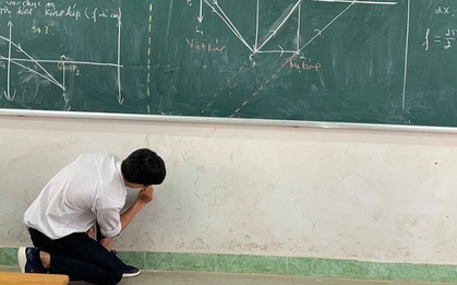 Bức ảnh khiến học sinh khóc thét giờ Vật lý: Vẽ thấu kính