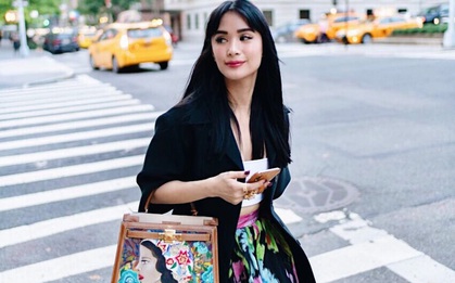 Không chỉ sưu tập túi hiệu, "bạn thân Hà Tăng" Heart Evangelista còn cho ra lò túi Hèrmes độc lạ do chính cô vẽ, tiền công hơn 40 triệu VNĐ