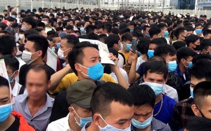 Tấp nập dự tuyển vào nhà máy của Apple