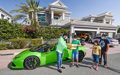 Chỉ có ở Dubai: chủ siêu thị đi Lamborghini để... ship xoài cho khách