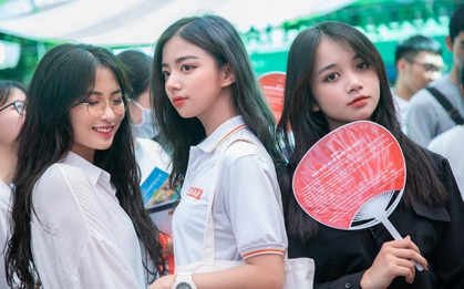 Bức ảnh bộ 3 nữ sinh THPT gây bão MXH vì ai cũng xinh xuất sắc, thần thái đỉnh cao không thể rời mắt