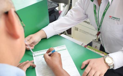 Vụ nghi vấn khách hàng nhảy sông tự tử sau khi bị FE CREDIT đòi nợ: Ngân hàng Nhà nước chỉ đạo nóng