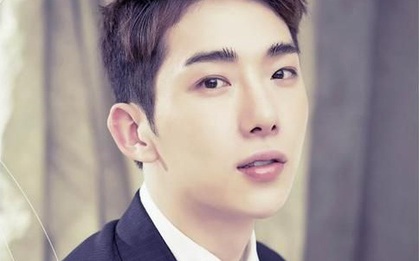 Jokwon (2AM) tiết lộ gia đình từng nợ đến 9.6 tỷ VNĐ, chủ nợ liên tục tấn công, mẹ bị chẩn đoán ung thư hắc tố da