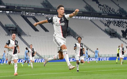 Ronaldo lập cú đúp kỷ lục trong ngày ghi cả 2 bàn thắng giúp Juve hạ gục đối thủ cạnh tranh chức vô địch Serie A