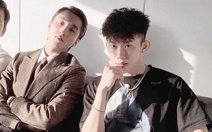 Vừa đầu quân, Kay Trần tung khoảnh khắc đầu tiên với Sơn Tùng: Chủ tịch đọ sắc "gà cưng”, 2 soái ca khiến cả MXH náo loạn