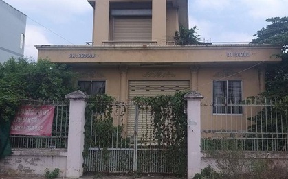 2 người lạ mặt lấy chìa khóa ở đâu để mở cửa, đột nhập vào bưu điện Cầu Voi?