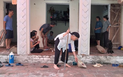 Vụ người thân mang di ảnh nữ nạn nhân tử vong vì TNGT ra giữa đường ngồi: Nặng trĩu tâm tư người chồng