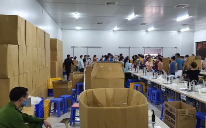 Hà Nội: Thu giữ hàng chục nghìn chiếc khẩu trang tại cơ sở sản xuất không rõ nguồn gốc