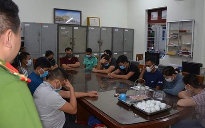 Bắt sới bạc ở Vân Đồn, nhiều đối tượng nhảy xuống biển thoát thân