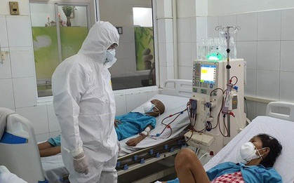 1 bác sĩ và 4 người khỏi Covid-19 tình nguyện hiến huyết tương điều trị bệnh nhân nặng