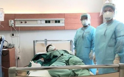Hai nhân viên y tế đầu tiên hiến huyết tương cứu bệnh nhân COVID-19