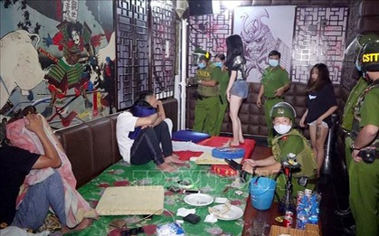 Phát hiện 18 đối tượng dương tính với ma túy trong quán karaoke