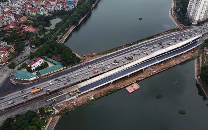 Cận cảnh tuyến đường vành đai 3 đi thấp qua hồ Linh Đàm đang trong quá trình hoàn thiện
