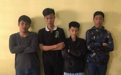 Bắt 4 thanh thiếu niên rình rập phụ nữ trong đêm bị camera ghi hình