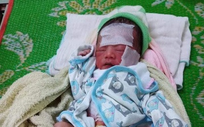 Trẻ sơ sinh bị bỏ cả ngày giữa nắng nóng, không mảnh vải che thân