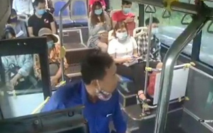 Hà Nội: Hành khách nhổ nước bọt vào nữ nhân viên xe buýt vì bị nhắc đeo khẩu trang