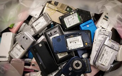 Các nhà khoa học đã tìm ra cách tận dụng khí nhà kính CO2 để tái chế pin cho smartphone, xe điện