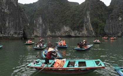 Lật thuyền trên vịnh Hạ Long, 1 nữ du khách nước ngoài tử vong