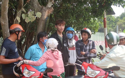 CLIP: "Không có chuyện làm nên tui đứng xem công an bắt kẻ bắn chết 5 người ở Củ Chi"