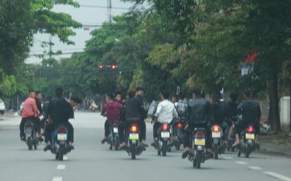 Bất chấp lệnh cấm, nhóm nam nữ thanh, thiếu niên đi xe máy dàn hàng ngang, lạng lách