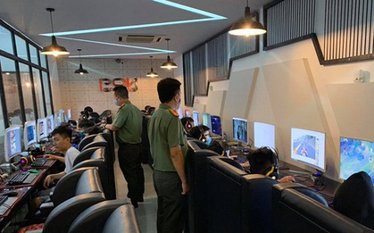 33 thanh thiếu niên chơi game giữa mùa dịch, chủ cơ sở kinh doanh internet bị phạt 20 triệu đồng