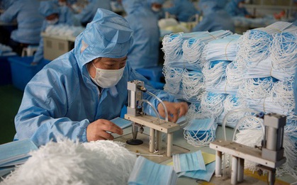 Bên trong thế giới "cầm vali tiền canh nhà máy" ở Trung Quốc