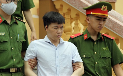 Phó hiệu trưởng ở Hòa Bình khai báo cách đưa tiền hối lộ "chạy điểm"