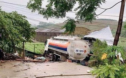 Xe bồn đâm vào lán bên đường lúc rạng sáng khiến 2 vợ chồng thương vong