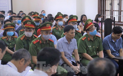 Hiệu trưởng trường chuyên tỉnh Hòa Bình nói "rất nhục nhã" vì nâng điểm
