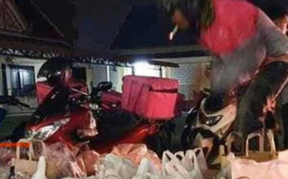Cùng được gọi giao hàng tới một địa chỉ, 30 anh shipper thẫn thờ nhìn nhau khi phát hiện sự thật cay đắng