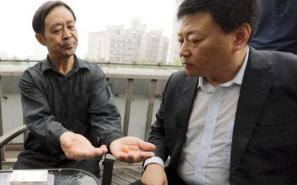 Khoe nội lực "dời non lấp bể", võ sư Trung Quốc không hiểu sao mình bị đánh ngã chỉ sau 4 giây