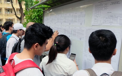 Gần 12h đêm, học sinh Hà Nội bỗng nhận được thông báo đổi địa điểm thi chuyên