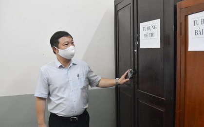 Phó Chủ tịch UBND TP. HCM kiểm tra công tác chuẩn bị thi tốt nghiệp tại một số điểm thi
