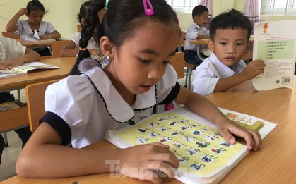 Bộ Giáo dục lại đề nghị giữ nguyên mức học phí hiện hành