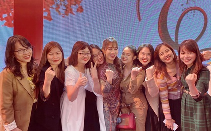 Nghỉ làm MC VTV 1 ngày, Diệp Chi chuyển sang dẫn giọng Nghệ An trong lễ kỷ niệm ngày thành lập trường cũ
