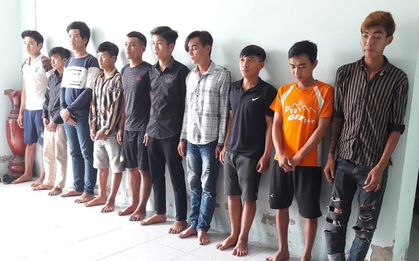 Hàng chục thanh niên nhậu say đánh 2 công an chấn thương