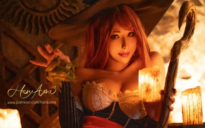 Nữ thần cosplay Hane Ame "đốt mắt" người xem khi hóa thân thành cô nàng phù thủy "ngực khủng" Sorceress