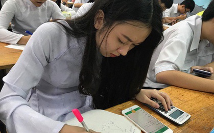 Bộ GD&ĐT yêu cầu không bắt buộc tất cả học sinh phải có điện thoại di động