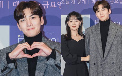 Sự kiện cực hot: Cặp đôi cực phẩm Ji Chang Wook - Kim Ji Won "bùng nổ" nhan sắc, 2 diễn viên Hậu Duệ Mặt Trời hội ngộ