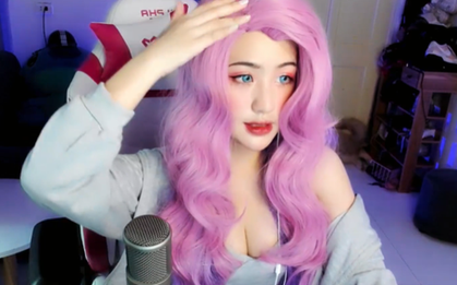 Nữ streamer sở hữu vòng một siêu khủng mặc đồ "hững hờ" khi livestream Tốc Chiến, game thủ donate ầm ầm