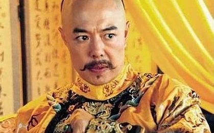 Cả đời Hoàng đế Càn Long viết hơn 40.000 bài thơ, trong đó có 1 bài thơ đặc biệt được thêm vào sách giáo khoa vì... quá dễ thuộc