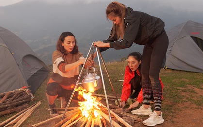 Ngọc Diễm và Ngọc Châu tranh cãi vì bất đồng quan điểm trong chuyện... luộc trứng