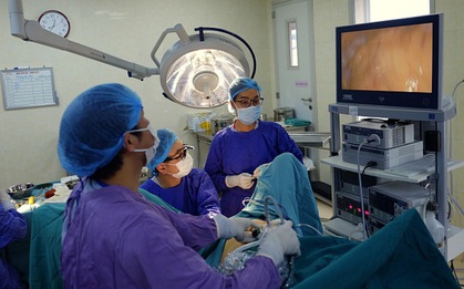 Ly hôn vì quan hệ tình dục khó khăn và không có con, người phụ nữ Hà Nội sau gần 60 năm mới vỡ lẽ mình không có âm đạo