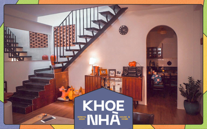 Đi xem hơn 30 cái, đôi vợ chồng chốt được căn nhà vừa cổ vừa sang, mê nhất là gạc-măng-rê và tủ chè