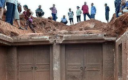 17 mảnh ván được đào từ mộ cổ và bị ném thẳng vào nhà kho, 28 năm sau, chuyên gia nhận định: ''Sai lầm không thể dung thứ''