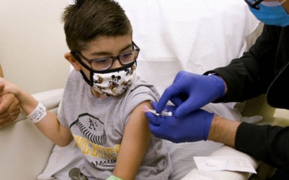 FDA: Vaccine Pfizer/BioNTech đáp ứng đầy đủ các tiêu chí tiêm cho trẻ em 5-11 tuổi