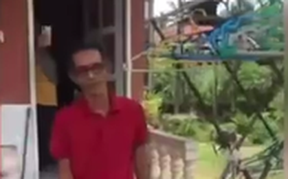 Nuốt nước mắt bán xe máy cho con ăn học, 5 năm sau bố không tin nổi trước món quà bất ngờ