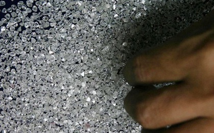 Kỳ lạ có 72.000 tấn kim cương dưới nền, người dân ung dung xây nhà lên mà chẳng buồn bán